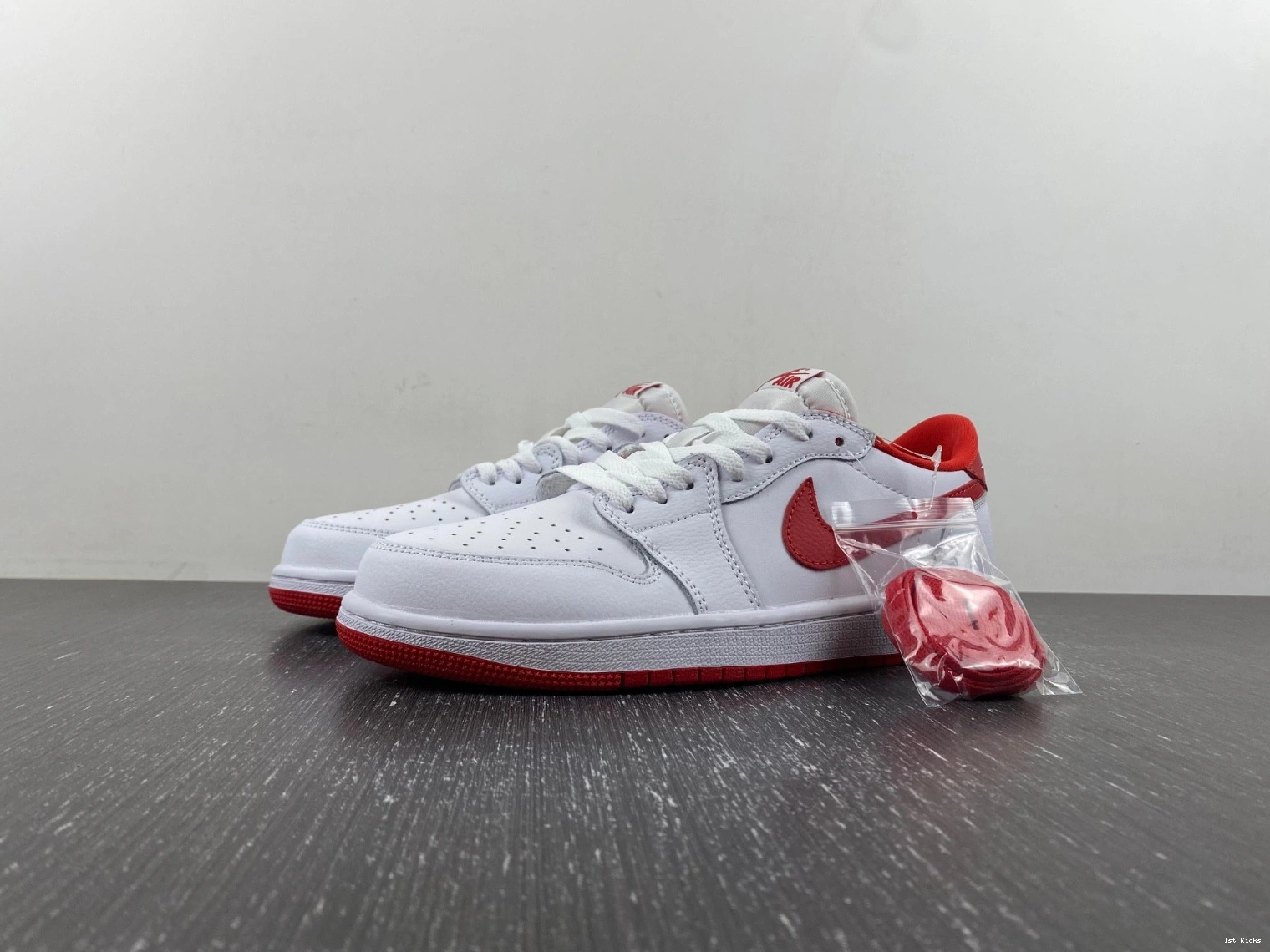 CZ0790-161 OG Low Air 1 Red University Jordan 0411
